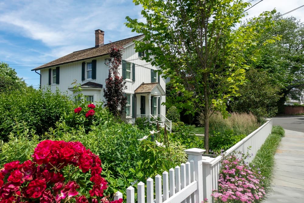 Why Selling Your Home Is Like Booking an Airbnb: Emotional Staging Drives Fast Sales in Connecticut