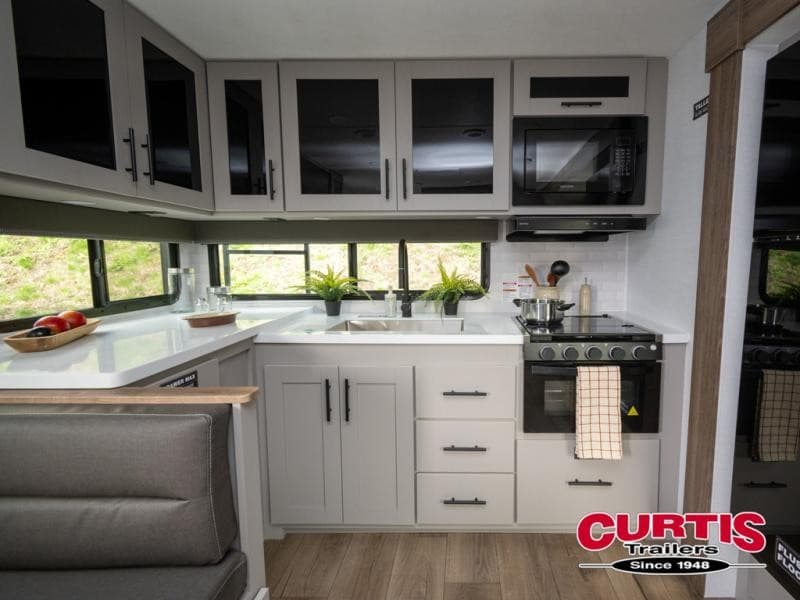 Curtis Trailers Expands Work and Utility Trailer Inventory to Meet Growing Demand in Oregon